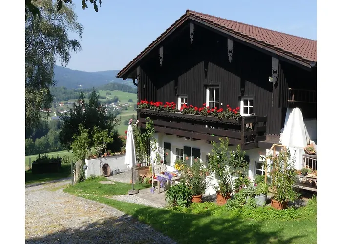 In Kollnburg Mit Garten * Achslach